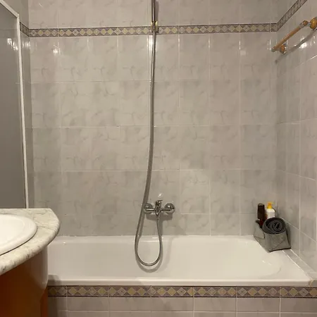 Donostinest Apartamento *